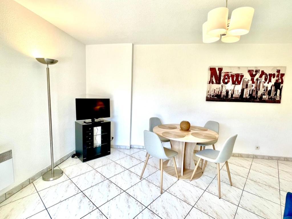 Charmant Rez De Jardin - 900M Plage De Pontaillac Apartman Royan Kültér fotó