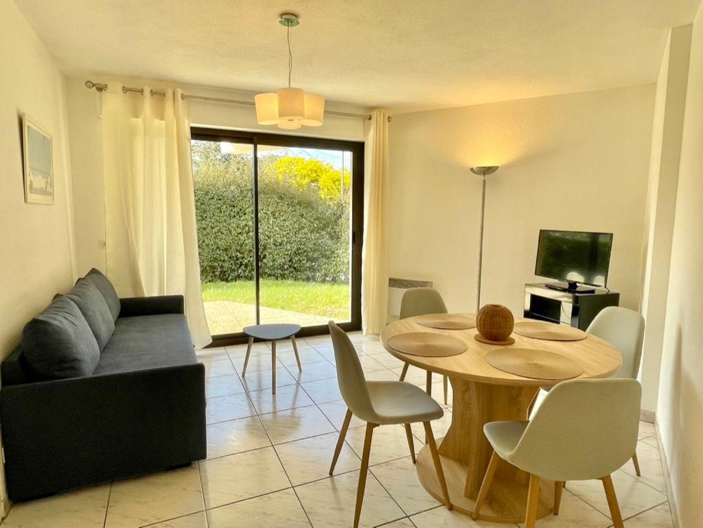 Charmant Rez De Jardin - 900M Plage De Pontaillac Apartman Royan Kültér fotó