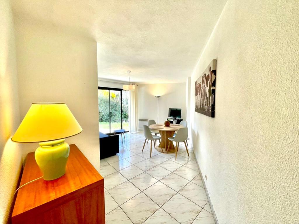 Charmant Rez De Jardin - 900M Plage De Pontaillac Apartman Royan Kültér fotó